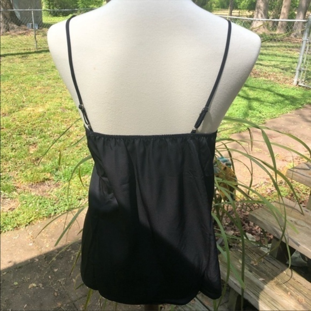Black spaghetti strap top - Picture 8 of 11